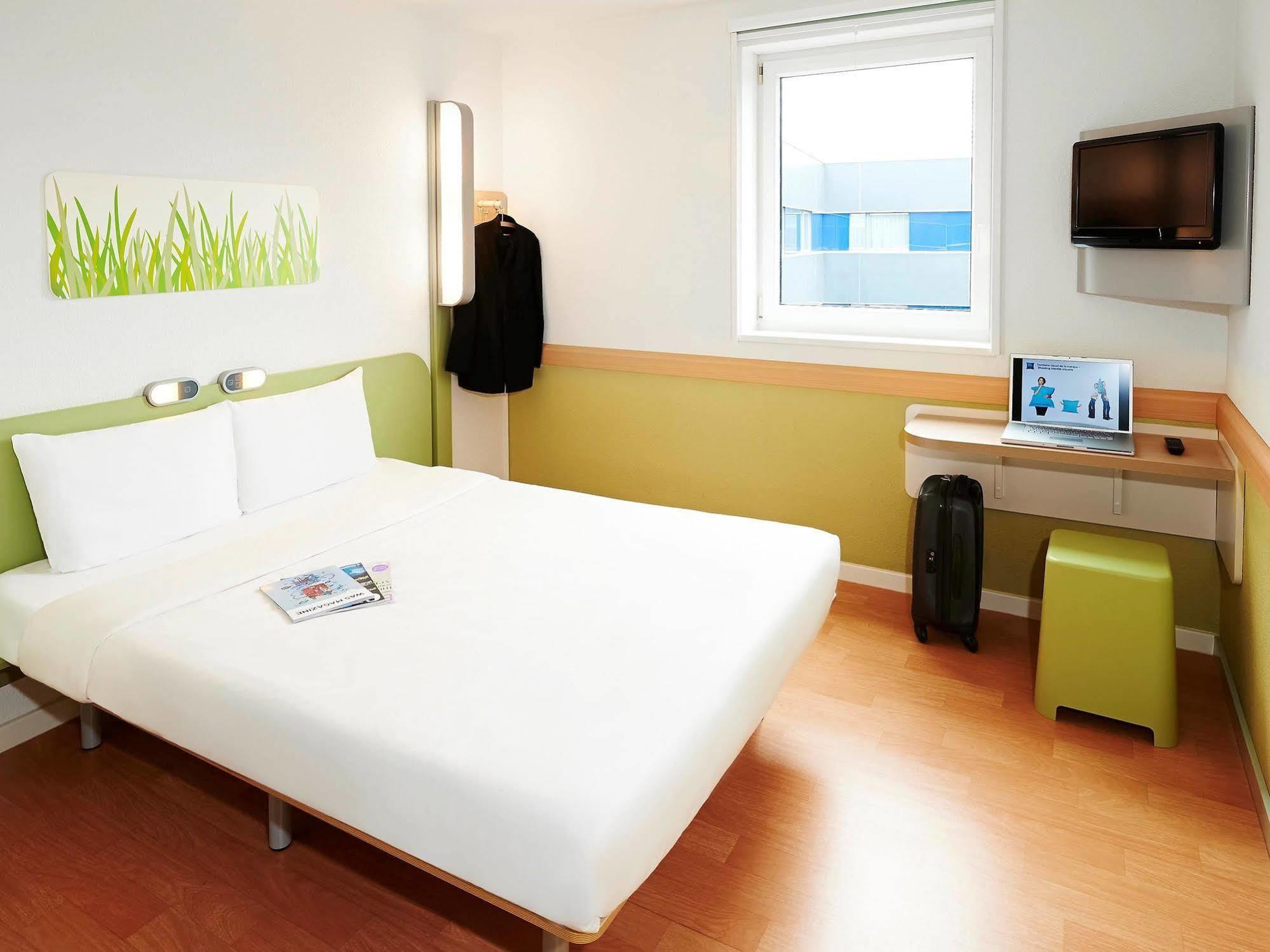 Ibis Budget Chambery Centre Ville Екстер'єр фото
